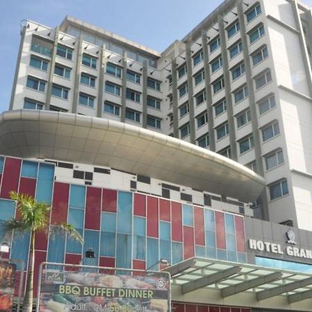 Hotel Granada Джохор Бахру Екстериор снимка