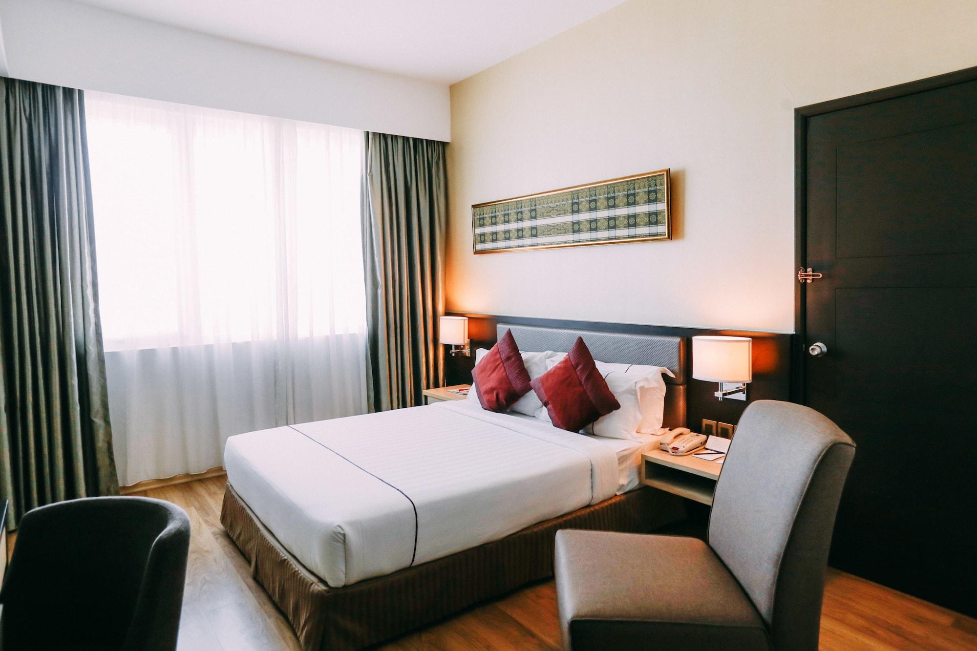 Hotel Granada Джохор Бахру Екстериор снимка