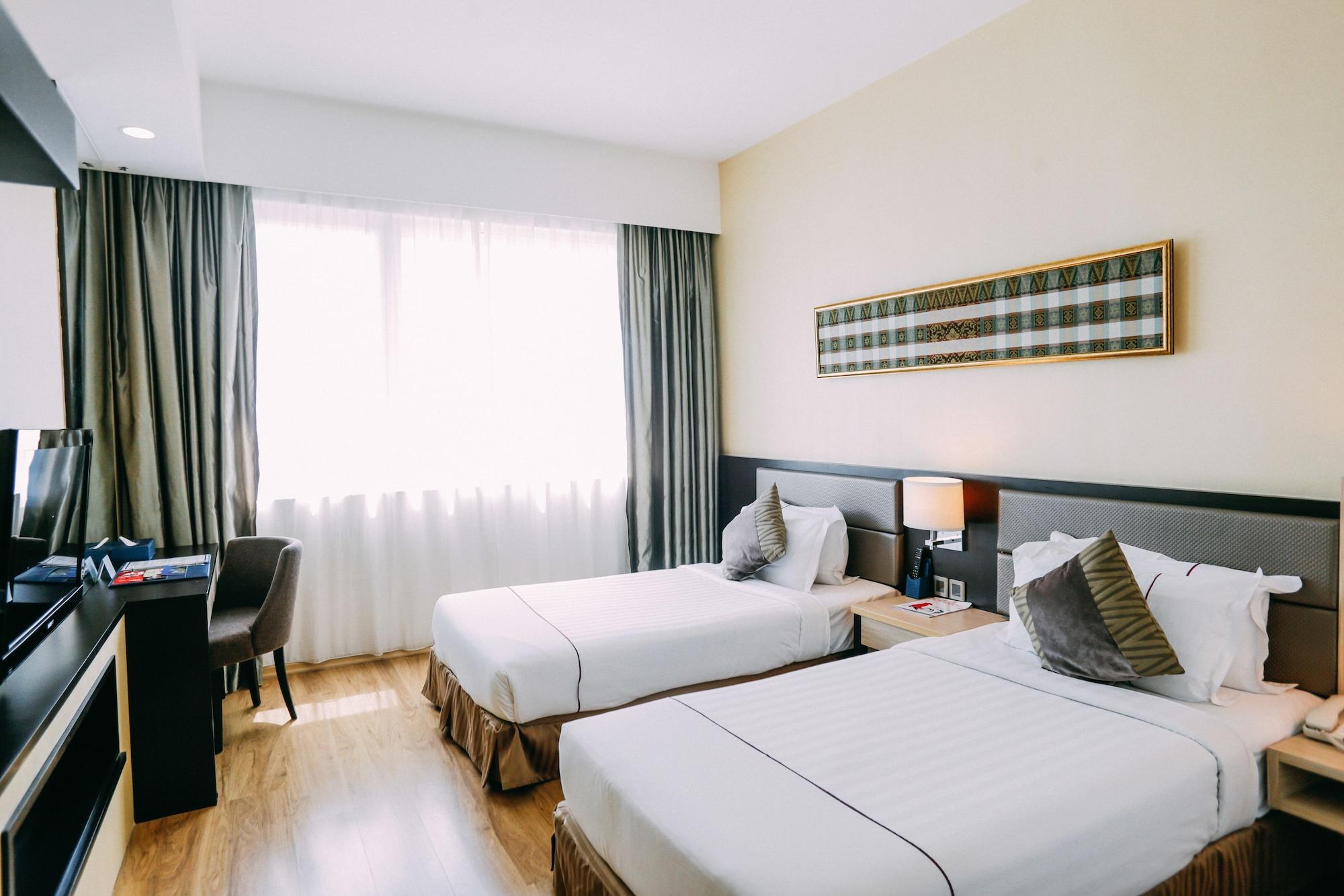 Hotel Granada Джохор Бахру Екстериор снимка