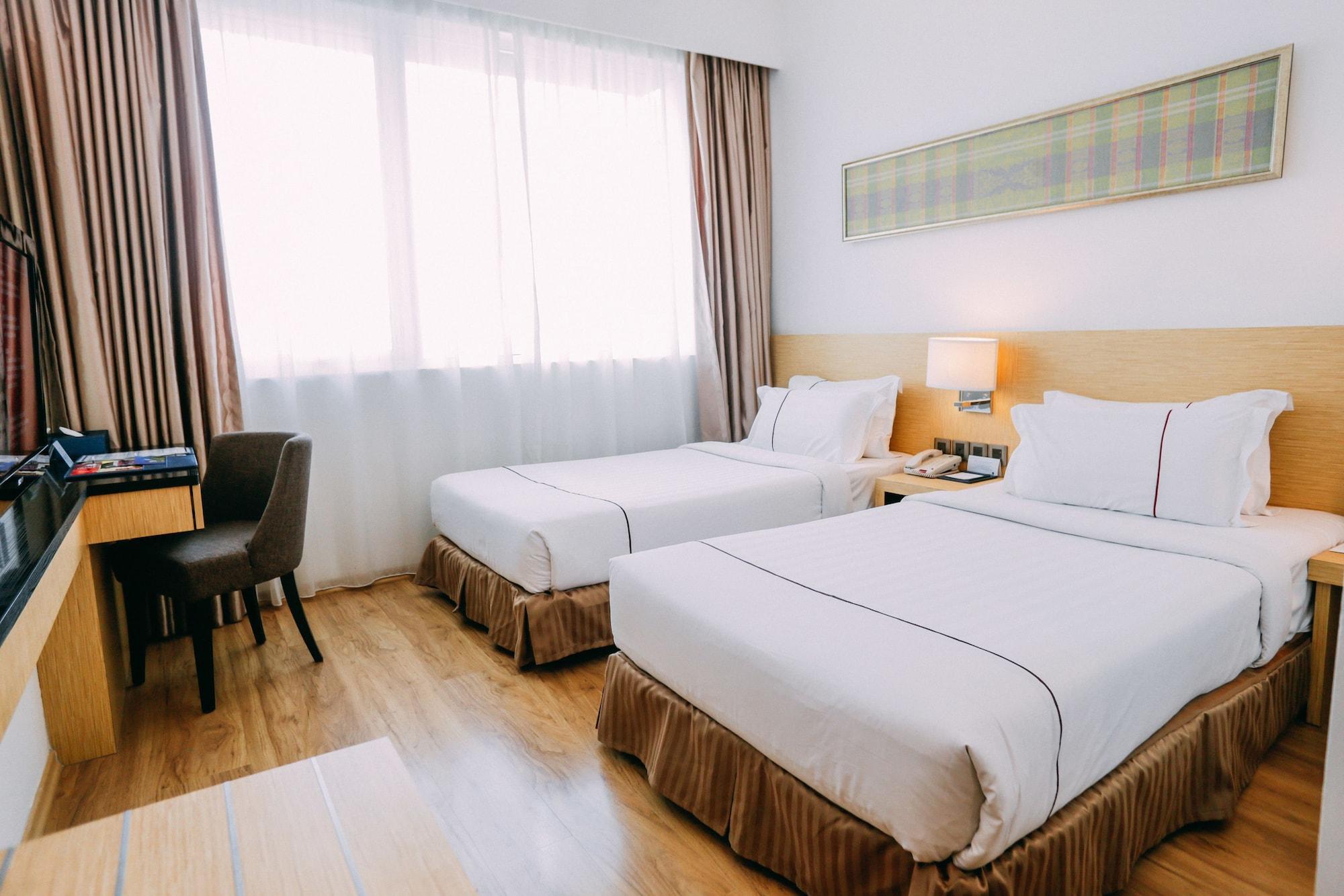 Hotel Granada Джохор Бахру Екстериор снимка