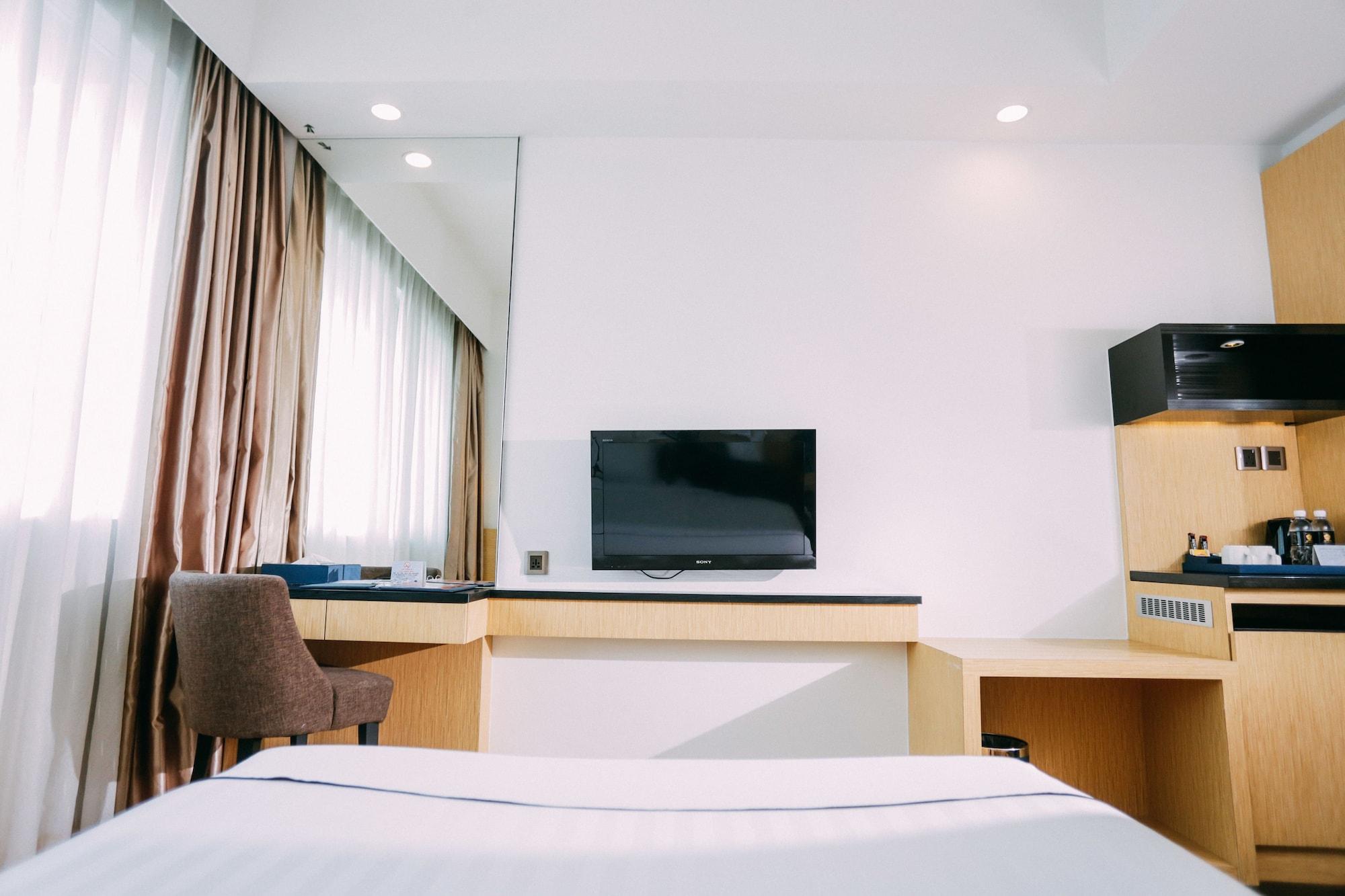 Hotel Granada Джохор Бахру Екстериор снимка