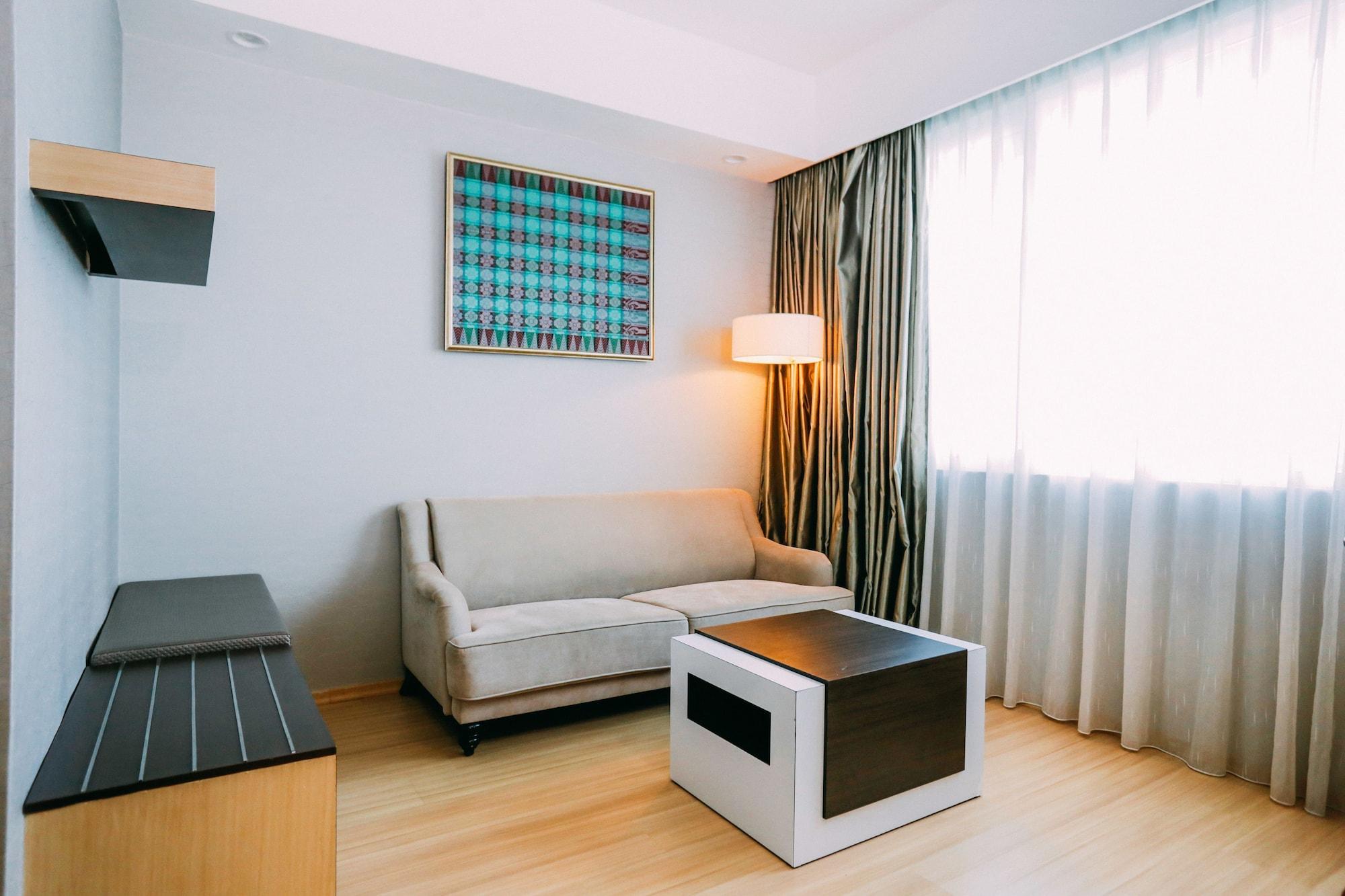 Hotel Granada Джохор Бахру Екстериор снимка