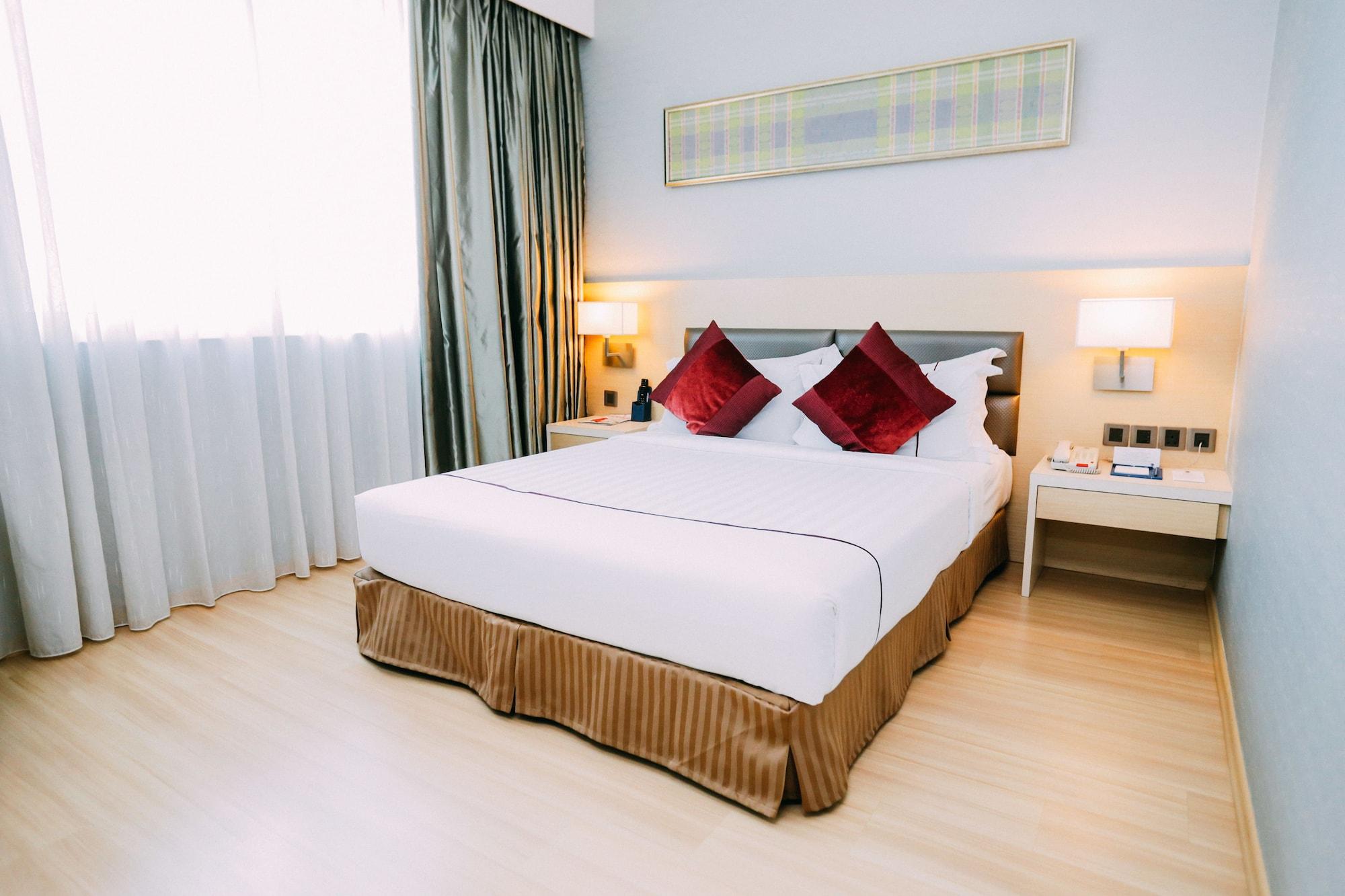 Hotel Granada Джохор Бахру Екстериор снимка