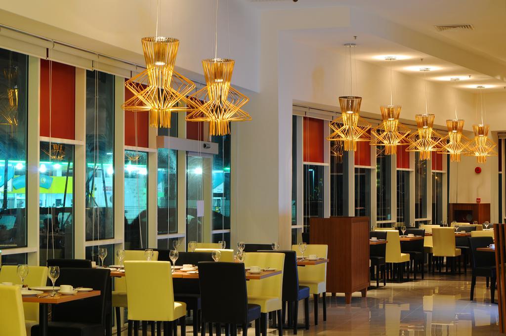 Hotel Granada Джохор Бахру Екстериор снимка