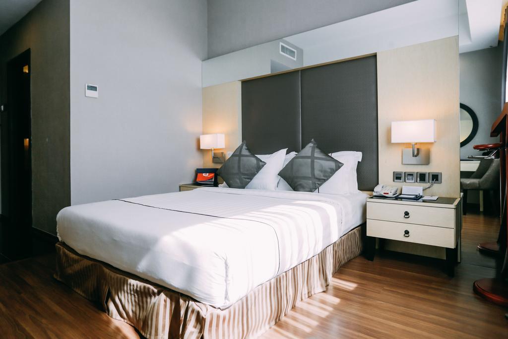Hotel Granada Джохор Бахру Екстериор снимка
