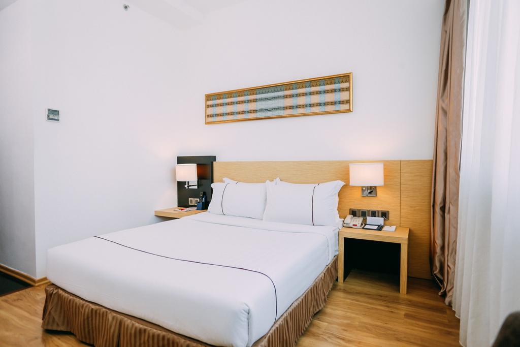 Hotel Granada Джохор Бахру Екстериор снимка