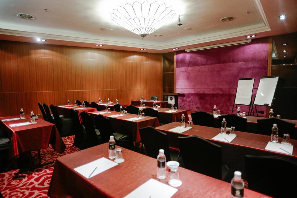 Hotel Granada Джохор Бахру Екстериор снимка